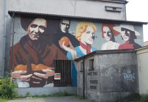 Mural „Stacja Pomarańczarka” na dworcu kolejowym Warszawa Falenica 