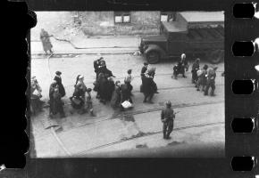From the January self-defence to uprising. Warsaw Ghetto