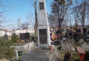 Zbiorowy grób ofiar Zagłady na cmentarzu parafialnym