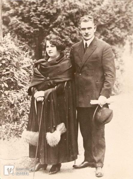 Ryga. Leon i Menucha Astrachanowie (1908)